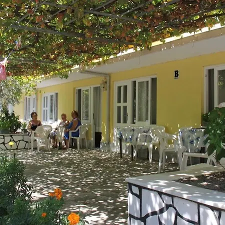 Hotel Boncuk *